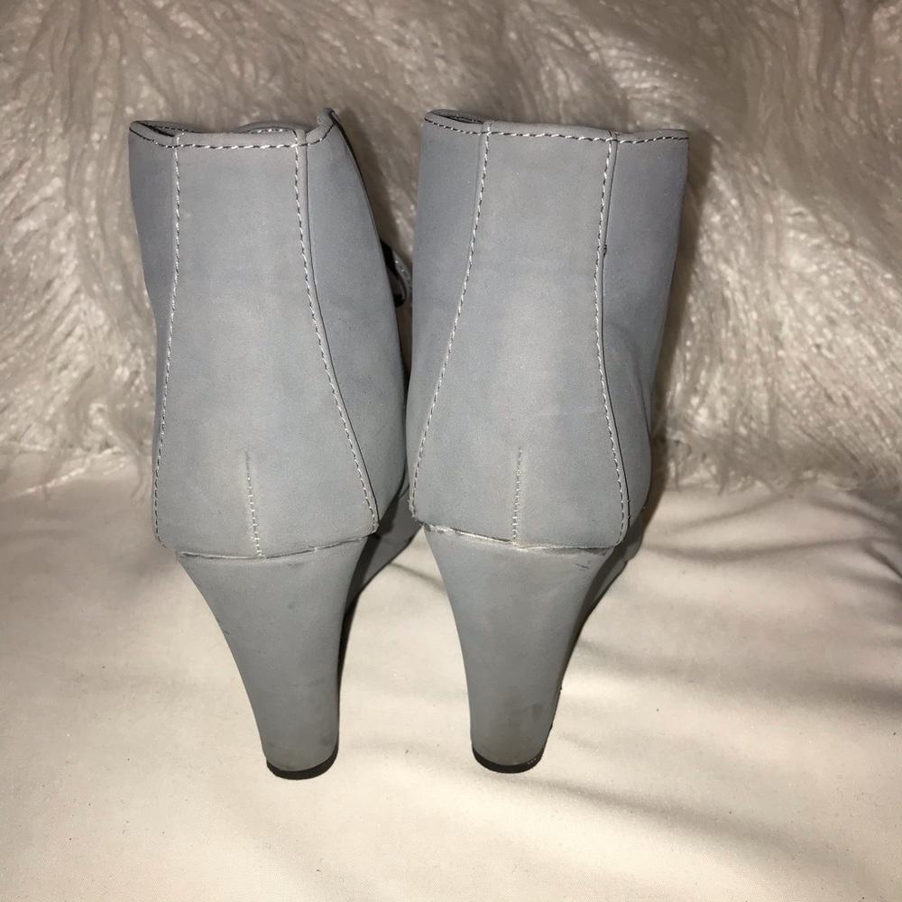 Grey Bootie - Picture 3 of 3